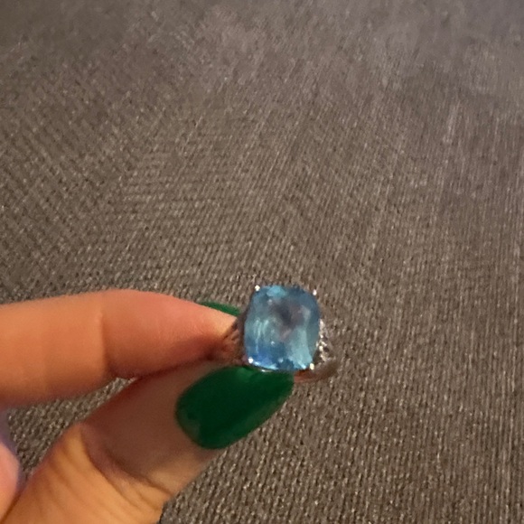 Cushion 3 karat Swiss Blue Topaz, 10K White Gold Ring. - Picture 2 of 8